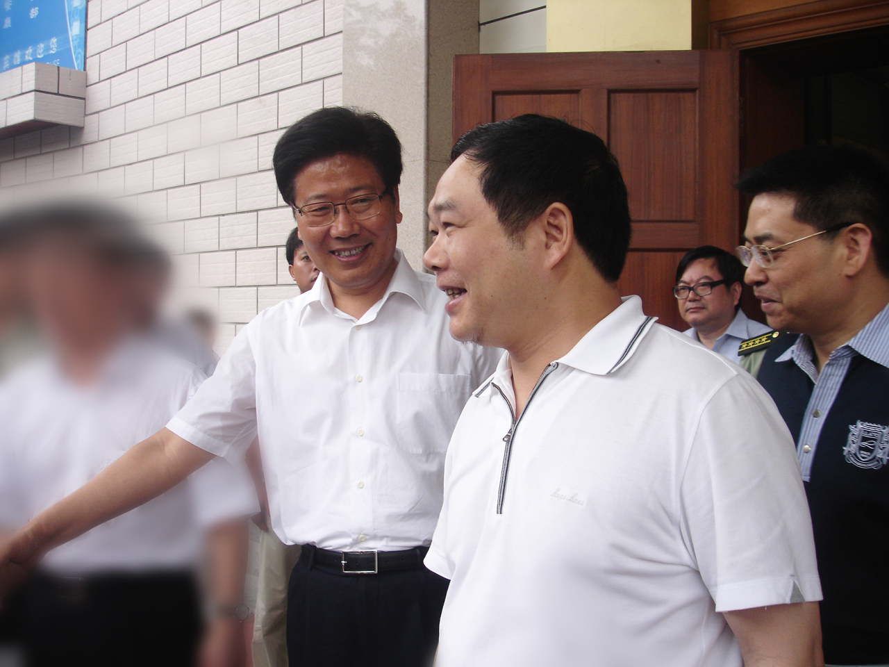 2009年6月，中央政治局委員，時(shí)任湖南省書記張春賢接見董事長李建煒.jpg